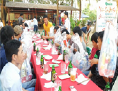 Tiệc tất niên 2014 cho công nhân công ty HTD